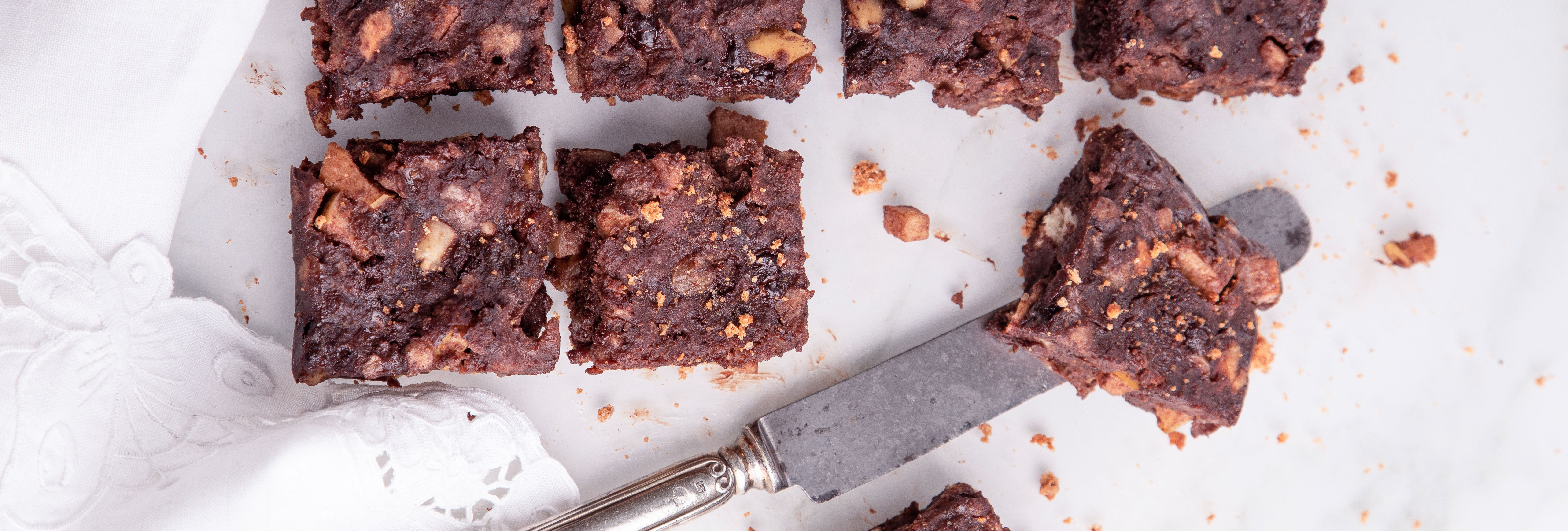 Torta di pane al cioccolato e amaretti