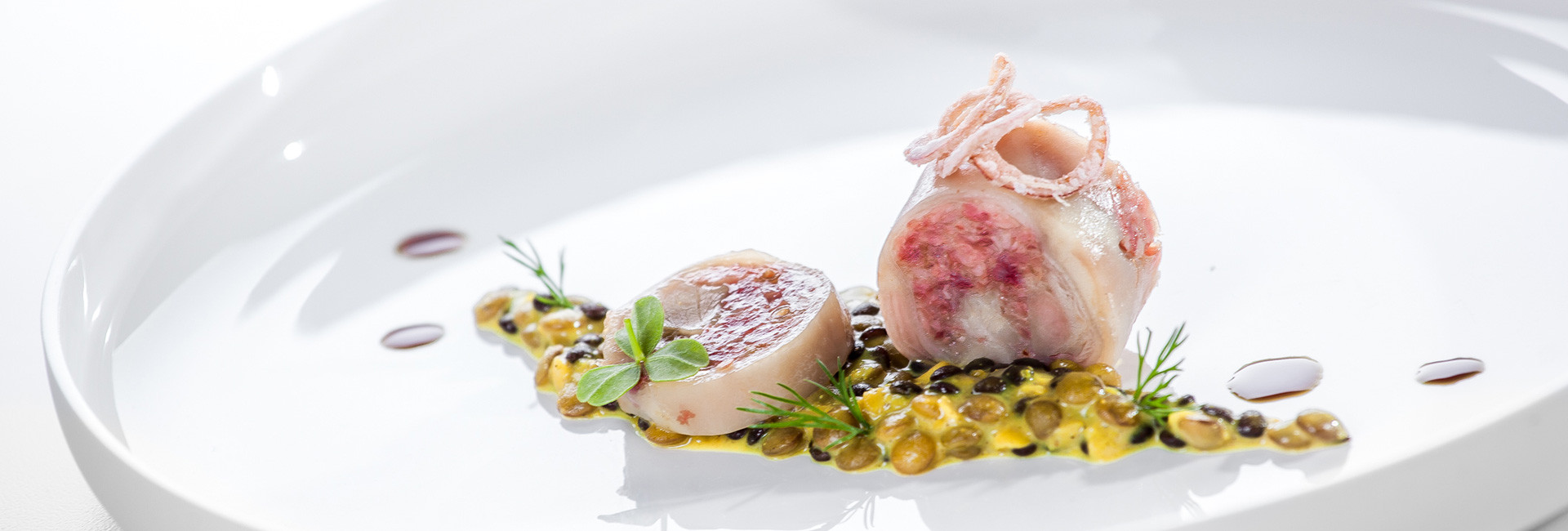 Piedino di maiale con lenticchie