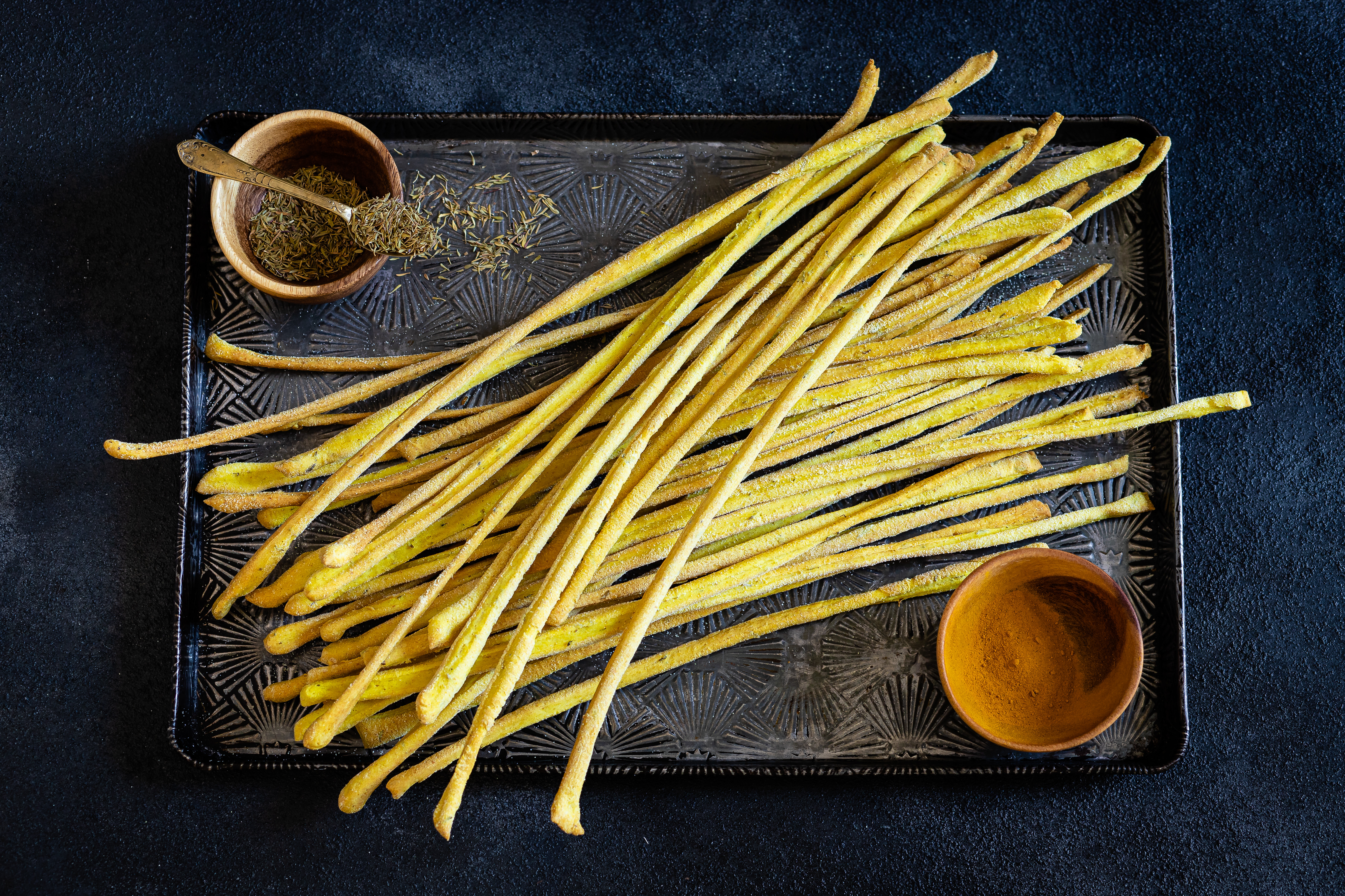 Grissini curcuma timo limone_2.jpg