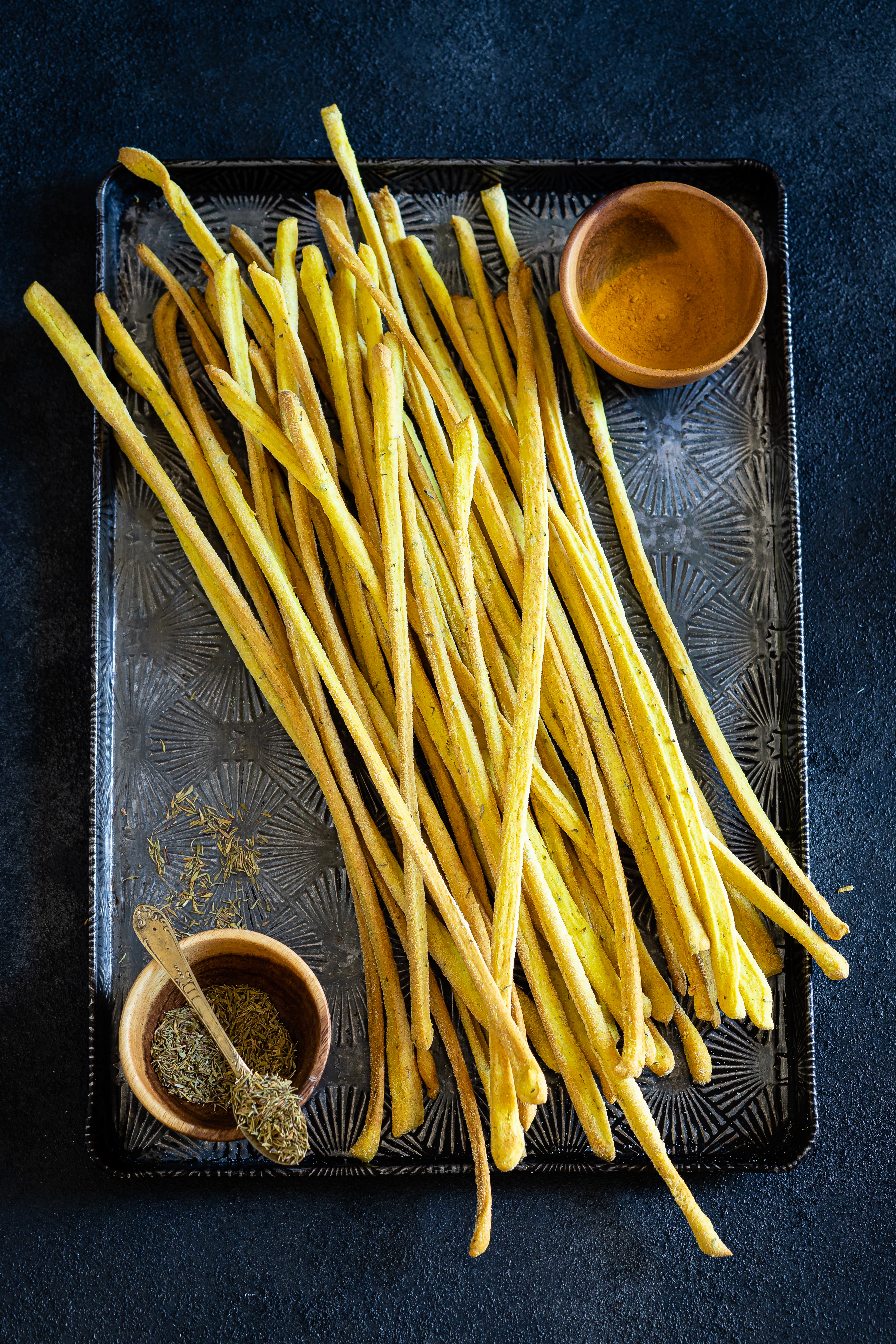 Grissini curcuma timo limone_3.jpg