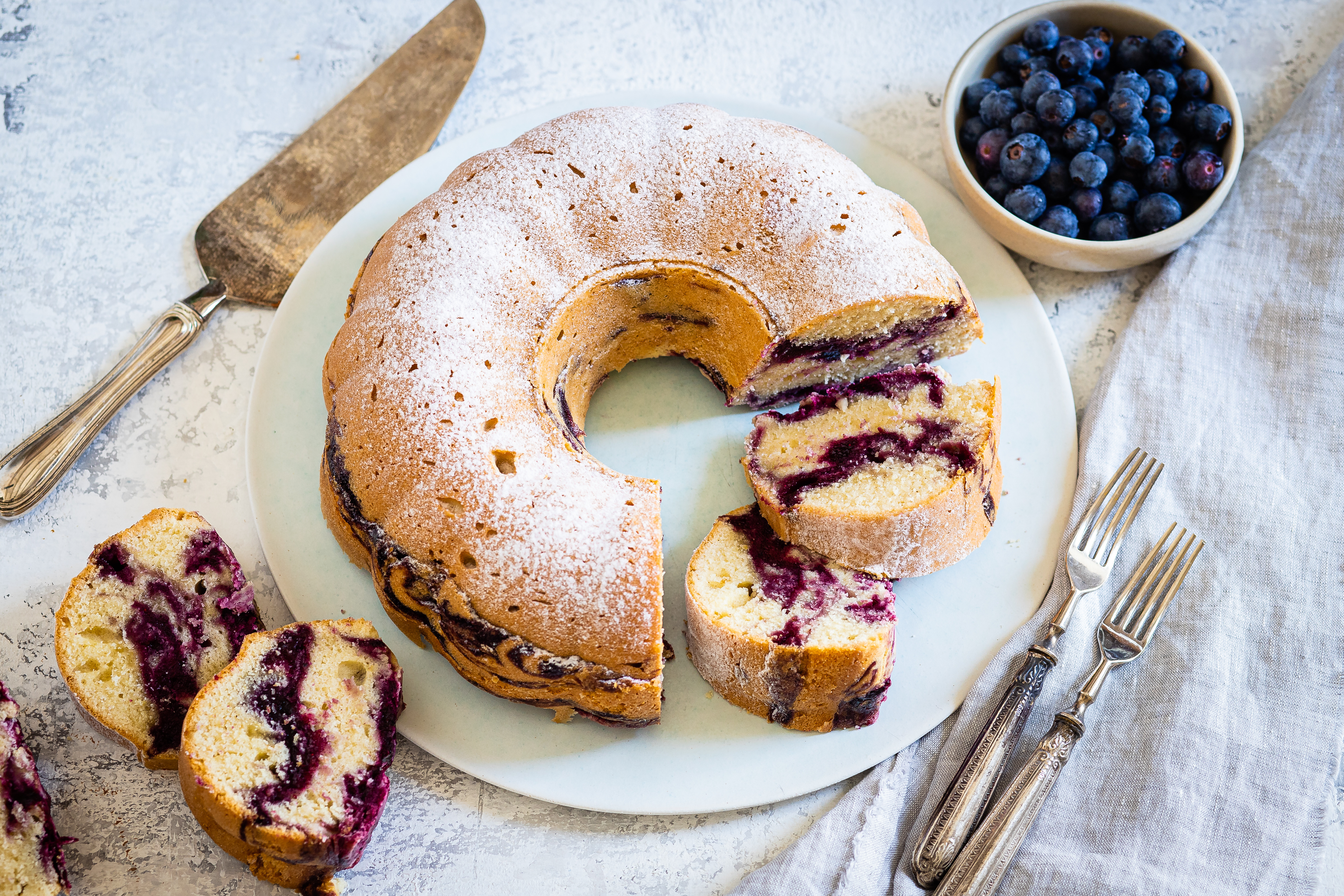 Ciambellone marmorizzato ai mirtilli-3.jpg